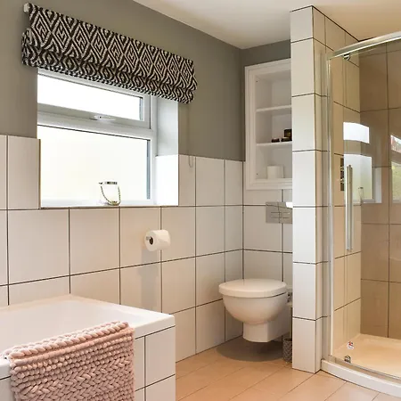 The At Stainsacre Hall بيت للعطل Hawsker