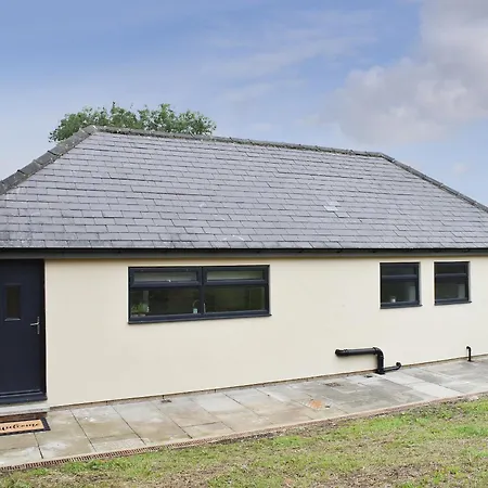 The At Stainsacre Hall بيت للعطل *