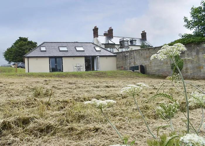 بيت للعطل The At Stainsacre Hall *